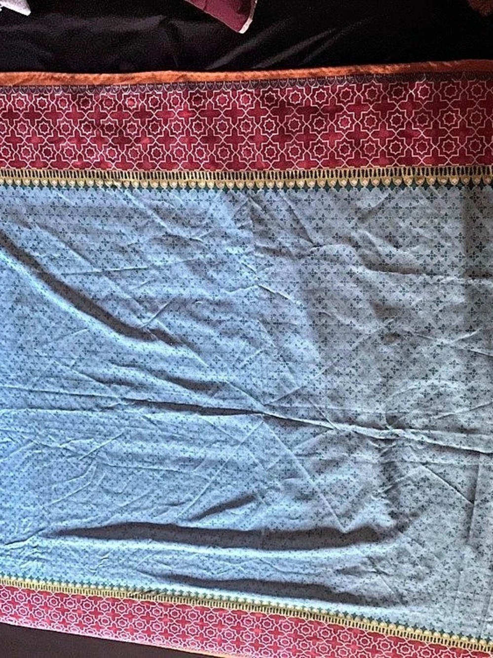 Geometric Blue & Red Table
cover